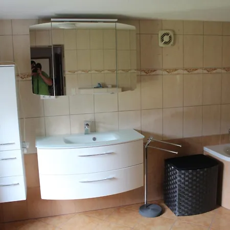 Apartment Modernisierte Wohnung, Zentral Gelegen In Historischer Altstadt *