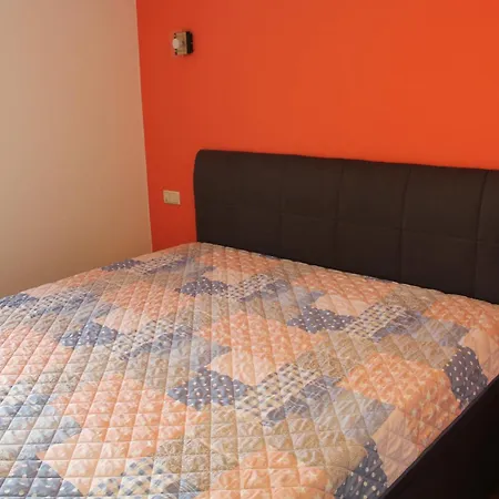 Modernisierte Wohnung, Zentral Gelegen In Historischer Altstadt Apartament