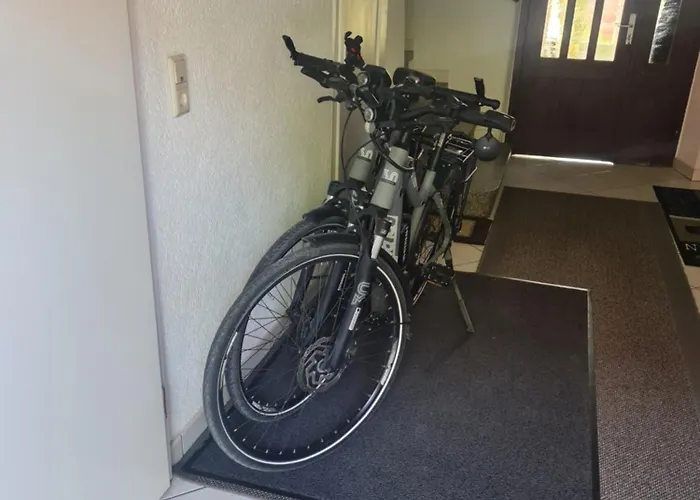 Modernisierte Wohnung, Zentral Gelegen In Historischer Altstadt *