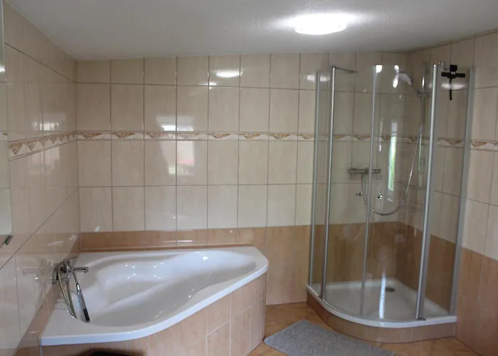 Apartament Modernisierte Wohnung, Zentral Gelegen In Historischer Altstadt Mucheln